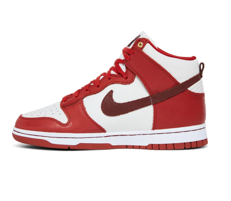 Nike Dunk High LXX - BACKSTAGE - باك ستيج - BACKSTAGE باك ستيج your go-to destination for discovering the finest brands that cater to every taste and occasion in KSA and Middle East.
