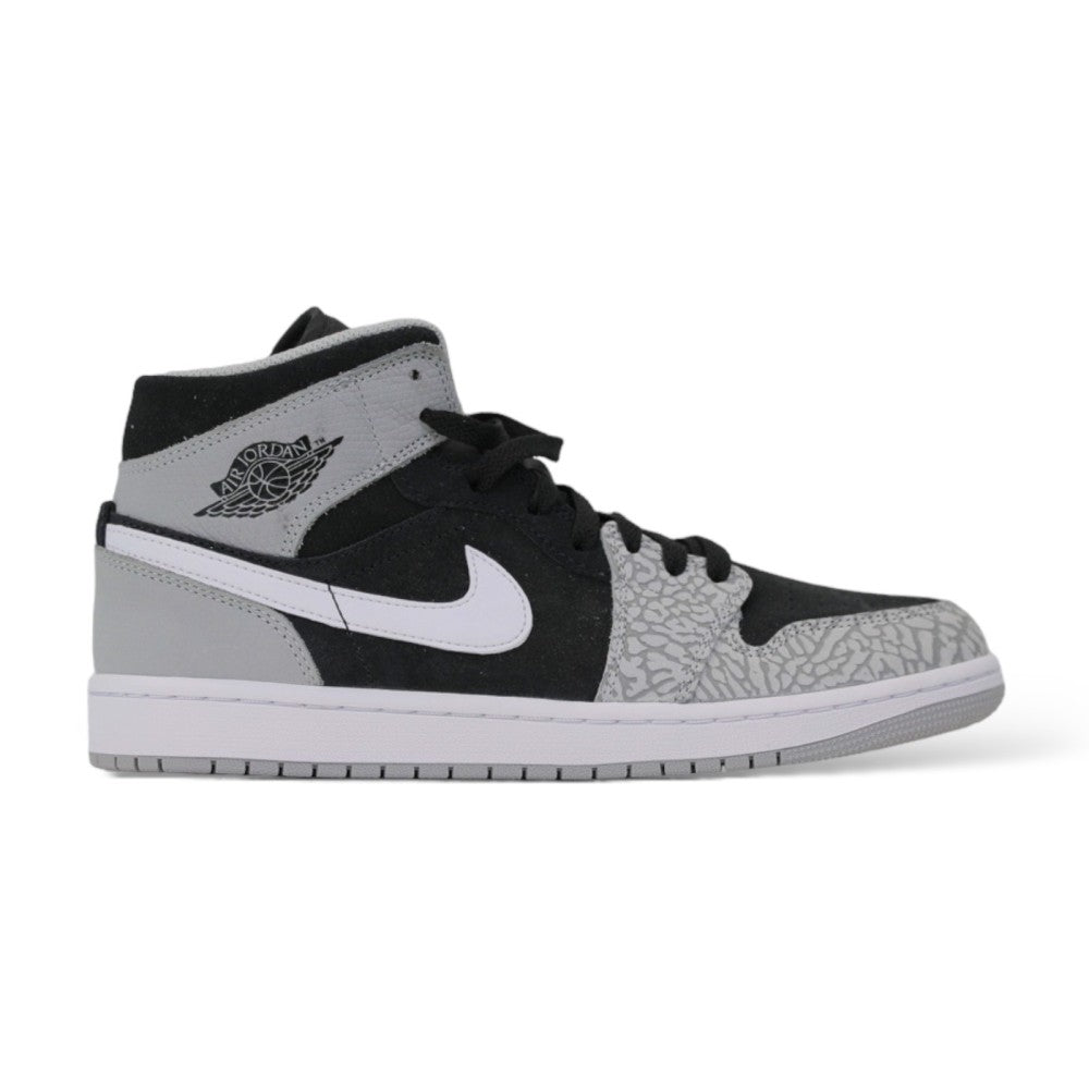 Nike Airjordan Mid Se Black - BACKSTAGE - باك ستيج - BACKSTAGE باك ستيج your go-to destination for discovering the finest brands that cater to every taste and occasion in KSA and Middle East.