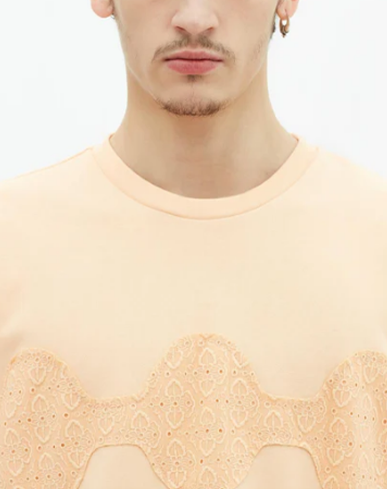 LES BENJAMINS - OVERSIZED T-SHIRT - BACKSTAGE - باك ستيج - BACKSTAGE باك ستيج your go-to destination for discovering the finest brands that cater to every taste and occasion in KSA and Middle East.
