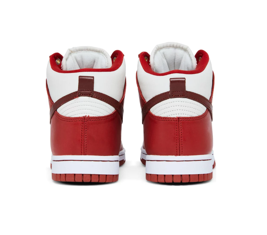 Nike Dunk High LXX - BACKSTAGE - باك ستيج - BACKSTAGE باك ستيج your go-to destination for discovering the finest brands that cater to every taste and occasion in KSA and Middle East.